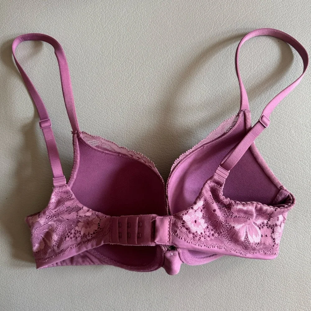 Victoria’s Secret Push-Up Bra | Size 32 C - Picture 2 of 4